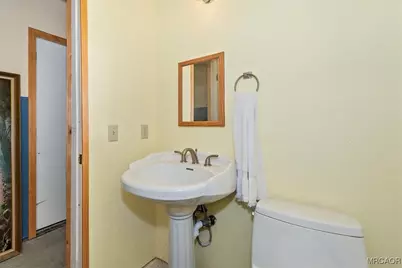 40226 Guinan Lane, Big Bear Lake, CA 92315 - Photo 34