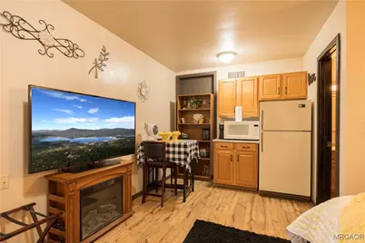 764 Panamint Mountain Drive, Big Bear City, CA 92314 - Photo 34