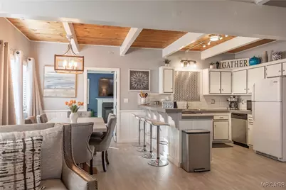 1037 Sequoia Drive, Big Bear City, CA 92314 - Photo 10