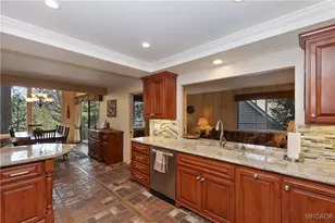 28018 Peninsula South Dr S, Lake Arrowhead, CA 92352 - Photo 14