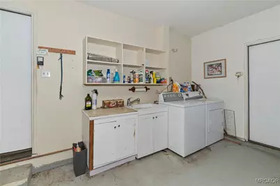 30580 Live Oak Drive, Running Springs, CA 92382 - Photo 28