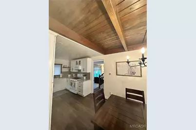 362 Heliotrope Drive, Lake Arrowhead, CA 92352 - Photo 8