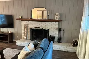 362 Heliotrope Dr, Lake Arrowhead, CA 92352 - Photo 2