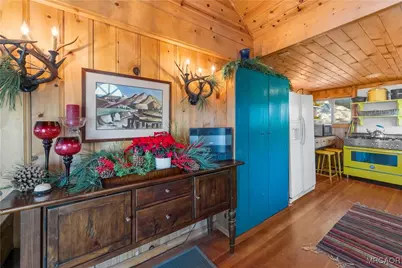 305 North Shore Drive, Fawnskin, CA 92333 - Photo 2