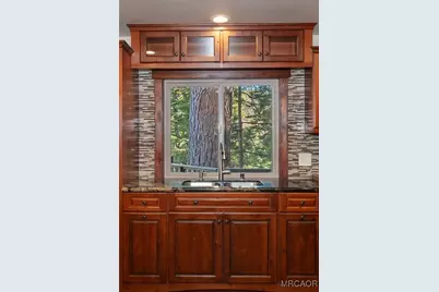 26621 Thunderbird Drive, Lake Arrowhead, CA 92391 - Photo 20