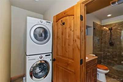 26621 Thunderbird Drive, Lake Arrowhead, CA 92391 - Photo 36