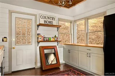 31967 Pine Cone Drive, Running Springs, CA 92382 - Photo 20