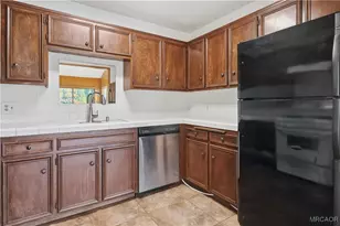 27657 Peninsula Dr, Lake Arrowhead, CA 92352 - Photo 8