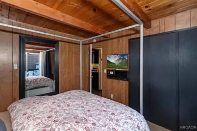 1018 Robinhood Boulevard, Big Bear City, CA 92314 - Photo 16
