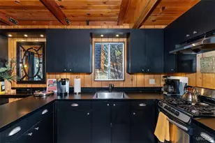 1018 Robinhood Blvd, Big Bear City, CA 92314 - Photo 12