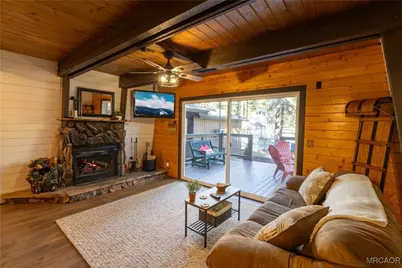 326 E Country Club Boulevard, Big Bear City, CA 92314 - Photo 4