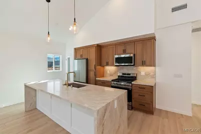 304 San Anselmo Drive, Big Bear City, CA 92314 - Photo 14