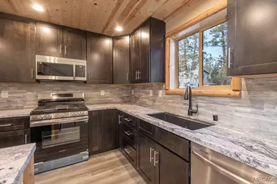 478 Cedar Lane, Sugarloaf, CA 92386 - Photo 12