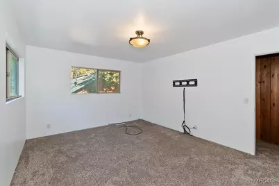 383 Catalina Road, Big Bear Lake, CA 92315 - Photo 16