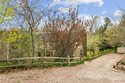 27935 St Bernard Lane, Lake Arrowhead, CA 92352 - Photo 4