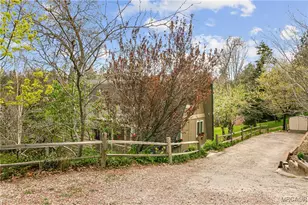 27935 St Bernard Ln, Lake Arrowhead, CA 92352 - Photo 4