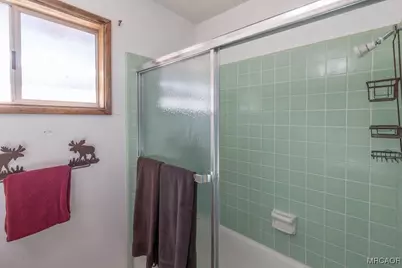 1040 W Rainbow Boulevard, Big Bear City, CA 92314 - Photo 32