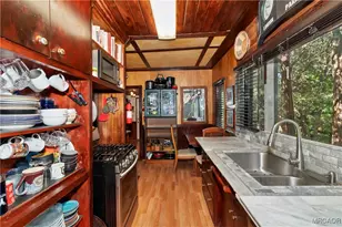 25118 Moon Dr, Crestline, CA 92325 - Photo 14