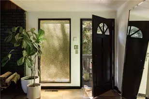 24571 Geneva Dr, Crestline, CA 92325 - Photo 2