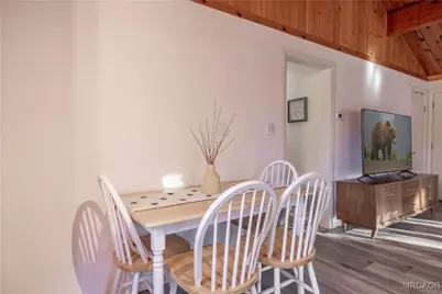 107 E Aeroplane Boulevard, Big Bear City, CA 92314 - Photo 10