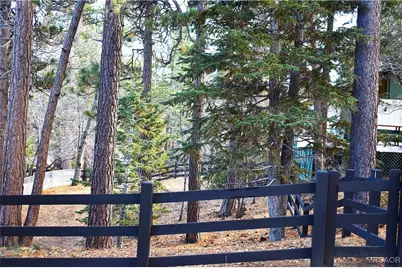 812 Ford Lane, Big Bear Lake, CA 92315 - Photo 2