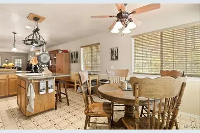 230 Vista Avenue, Sugarloaf, CA 92386 - Photo 6