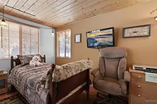 230 Vista Ave, Sugarloaf, CA 92386 - Photo 14