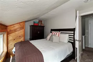 39676 Oakglen Rd, Fawnskin, CA 92333 - Photo 24