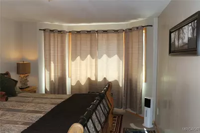 39039 Bayview Lane, Big Bear Lake, CA 92315 - Photo 16