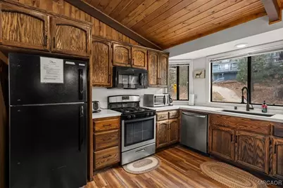 1414 Klamath Road, Big Bear City, CA 92314 - Photo 8