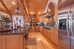 39737 Pinon Ct, Fawnskin, CA 92333 - Photo 6