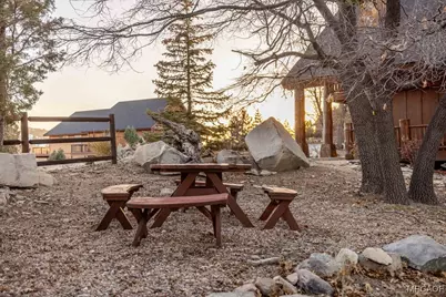 42530 Pegasus Way, Big Bear Lake, CA 92315 - Photo 18