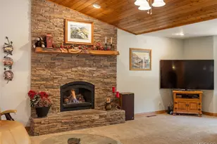 138 Crater Lake Rd, Big Bear Lake, CA 92315 - Photo 10