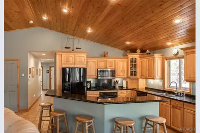 138 Crater Lake Road, Big Bear Lake, CA 92315 - Photo 14