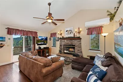 26520 Walnut Hills Drive, Lake Arrowhead, CA 92352 - Photo 12