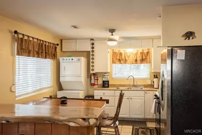 390 Spruce Lane, Sugarloaf, CA 92386 - Photo 10