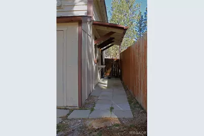2062 9th Lane, Big Bear City, CA 92314 - Photo 16
