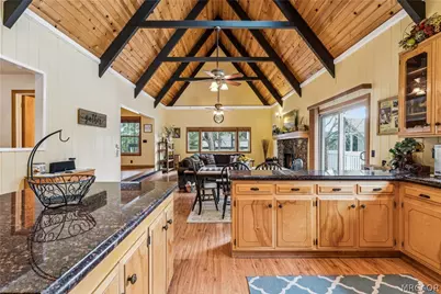 200 Birchwood Drive, Lake Arrowhead, CA 92317 - Photo 8