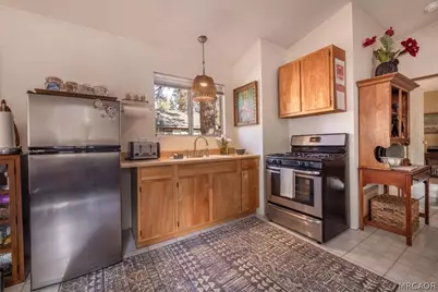 417 Spruce Lane, Sugarloaf, CA 92386 - Photo 14