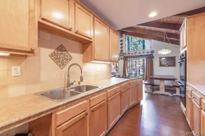 817 E Barker Boulevard, Big Bear City, CA 92314 - Photo 10