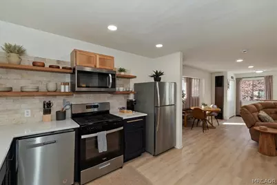 569 Lakewood, Big Bear Lake, CA 92315 - Photo 14