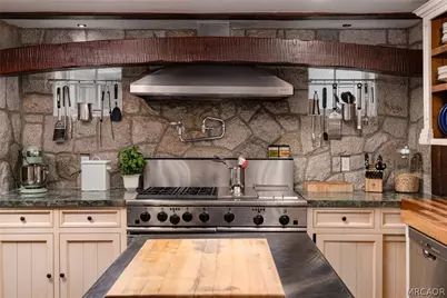 27825 North Shore Road, Lake Arrowhead, CA 92352 - Photo 8