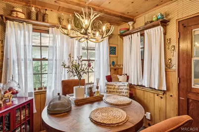 24214 Zurich Drive, Crestline, CA 92325 - Photo 10