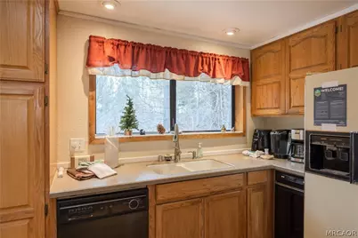 42324 Paramount Road, Big Bear Lake, CA 92315 - Photo 14