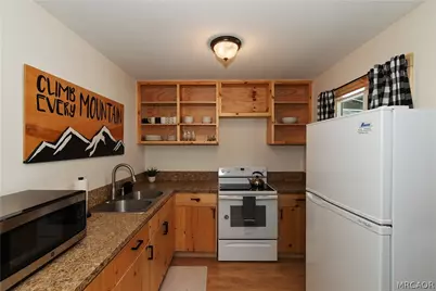 277 Wabash Lane, Sugarloaf, CA 92386 - Photo 6