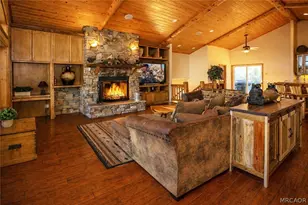 896 Sky High Dr, Big Bear Lake, CA 92315 - Photo 2