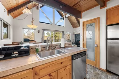 672 Villa Grove Avenue, Big Bear City, CA 92314 - Photo 6