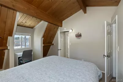 728 W Aeroplane Boulevard, Big Bear City, CA 92314 - Photo 18