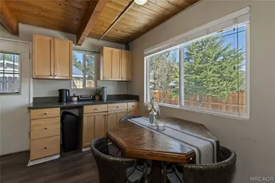 728 W Aeroplane Boulevard, Big Bear City, CA 92314 - Photo 12