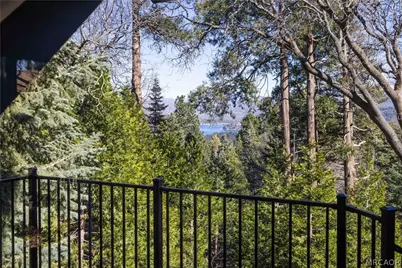 229 Shasta Road, Lake Arrowhead, CA 92352 - Photo 8